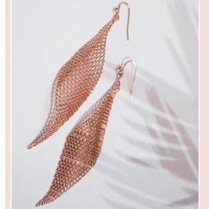 NWT | Jules Smith | Mesh Wave Earrings | Rose Gold